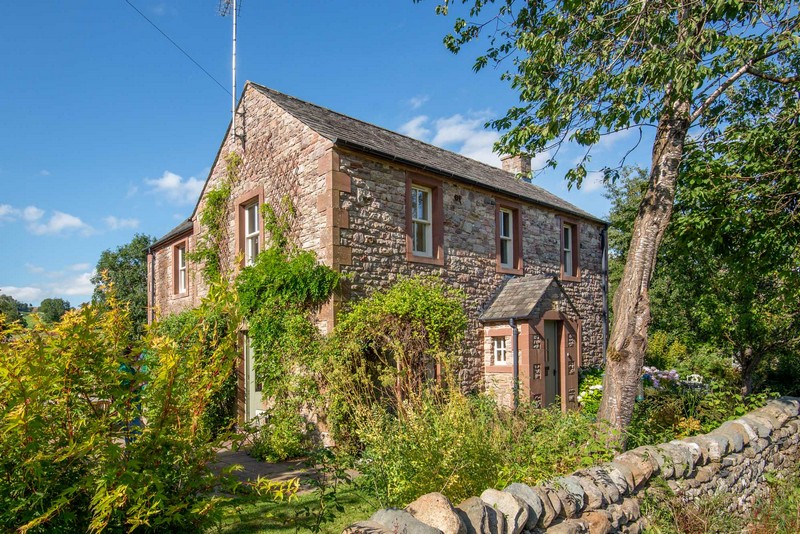 View of front of house and garden